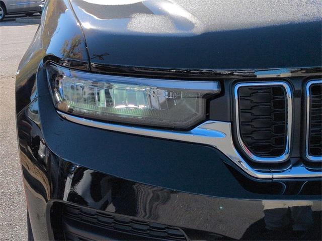 new 2025 Jeep Grand Cherokee car, priced at $33,076