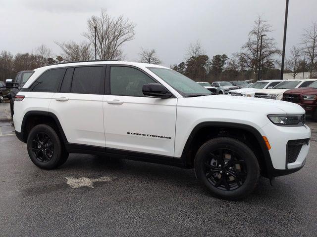 new 2026 Jeep Grand Cherokee car, priced at $44,400