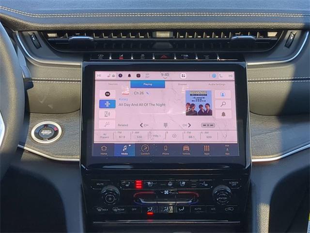 new 2025 Jeep Grand Cherokee car, priced at $43,941