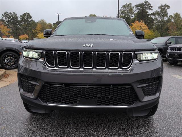 new 2025 Jeep Grand Cherokee car, priced at $35,076