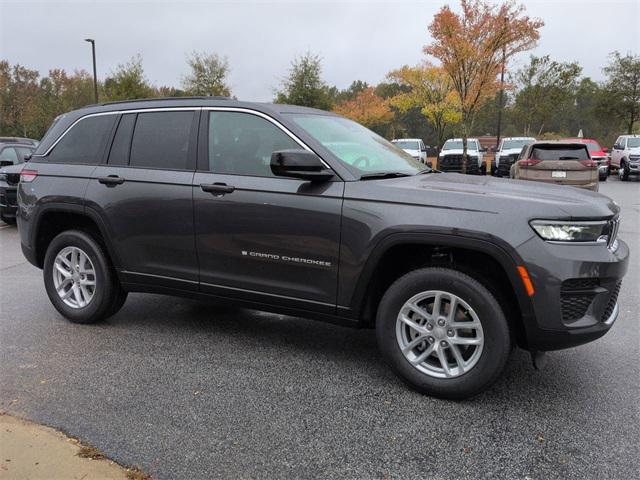 new 2025 Jeep Grand Cherokee car, priced at $35,076