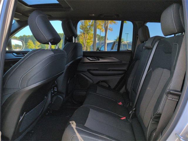 new 2025 Jeep Grand Cherokee car, priced at $35,076