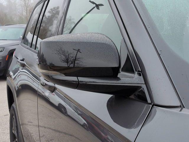 new 2026 Jeep Grand Cherokee car, priced at $44,936