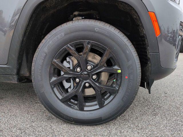 new 2026 Jeep Grand Cherokee car, priced at $44,936