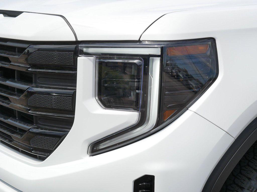 used 2023 GMC Sierra 1500 car, priced at $43,326