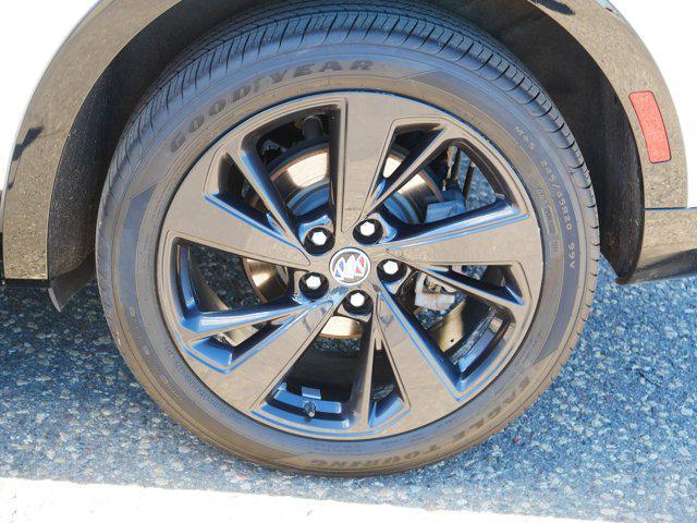 used 2023 Buick Envision car, priced at $29,346