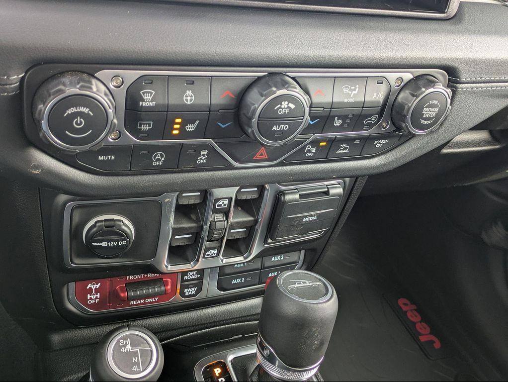 new 2026 Jeep Gladiator car, priced at $59,429