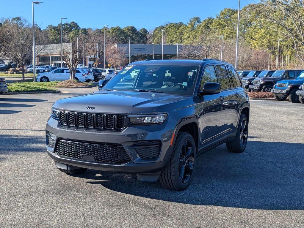 new 2025 Jeep Grand Cherokee car, priced at $45,834