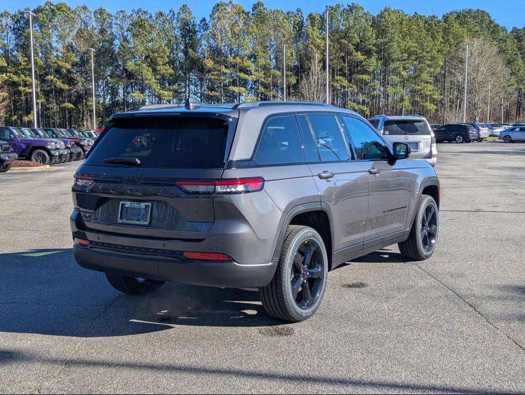 new 2025 Jeep Grand Cherokee car, priced at $45,834