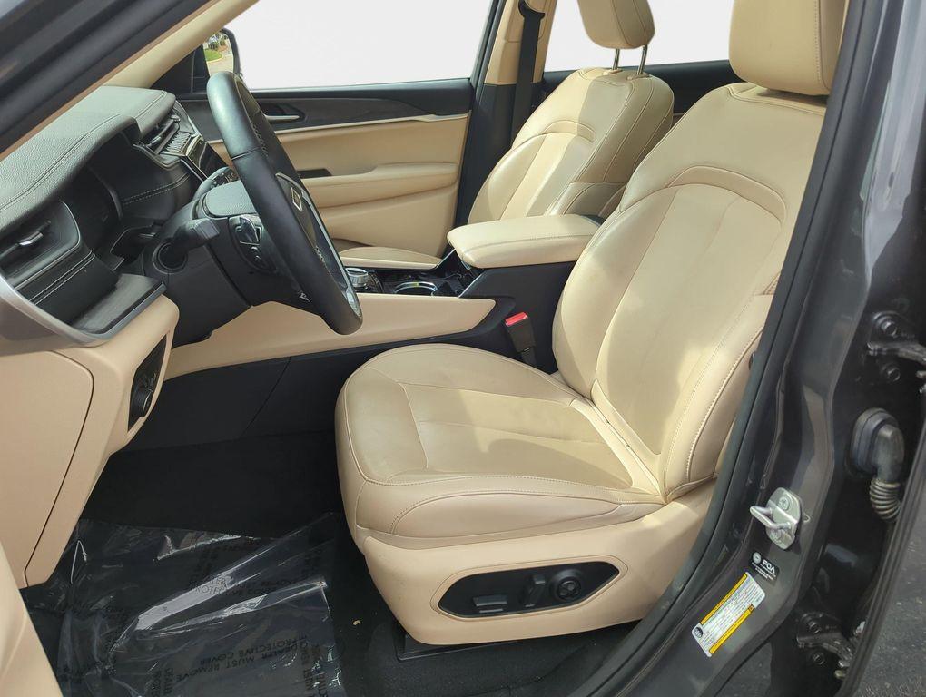 used 2022 Jeep Grand Cherokee L car, priced at $30,794