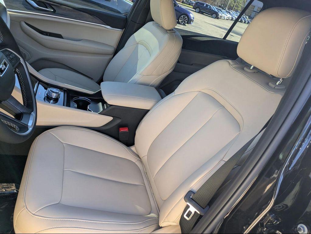 new 2025 Jeep Grand Cherokee L car, priced at $49,829