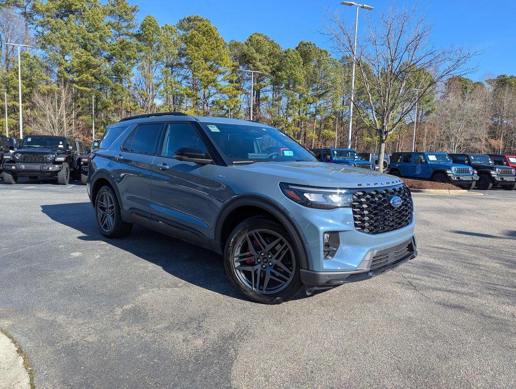 used 2025 Ford Explorer car, priced at $37,998