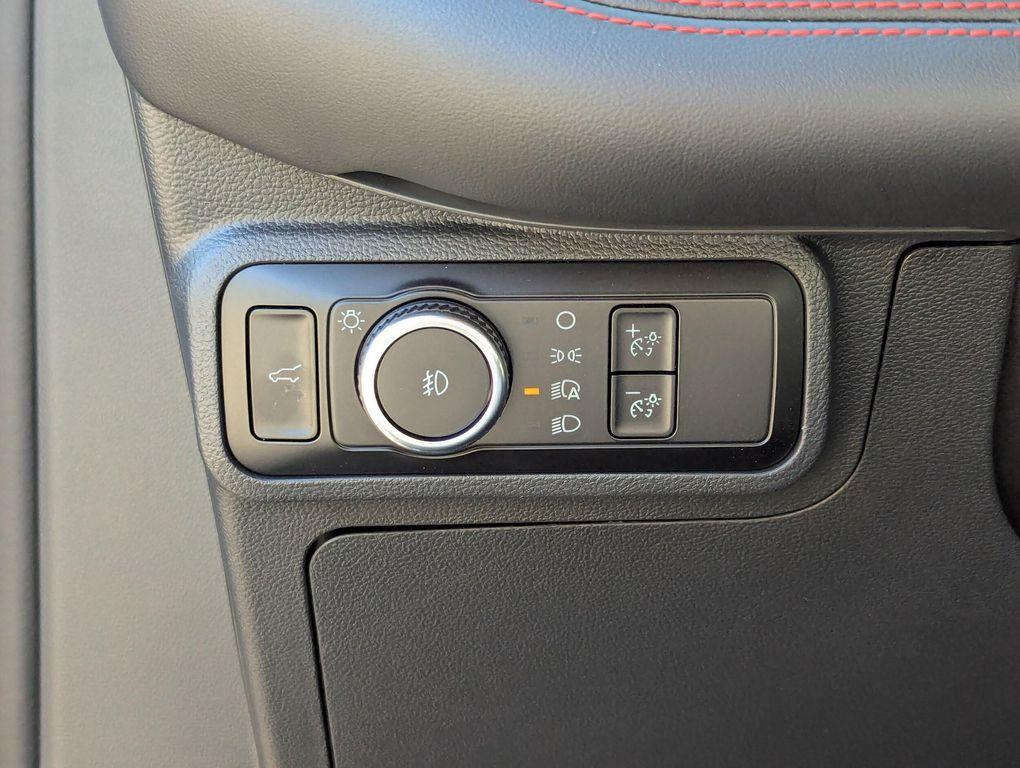 used 2025 Ford Explorer car, priced at $37,998