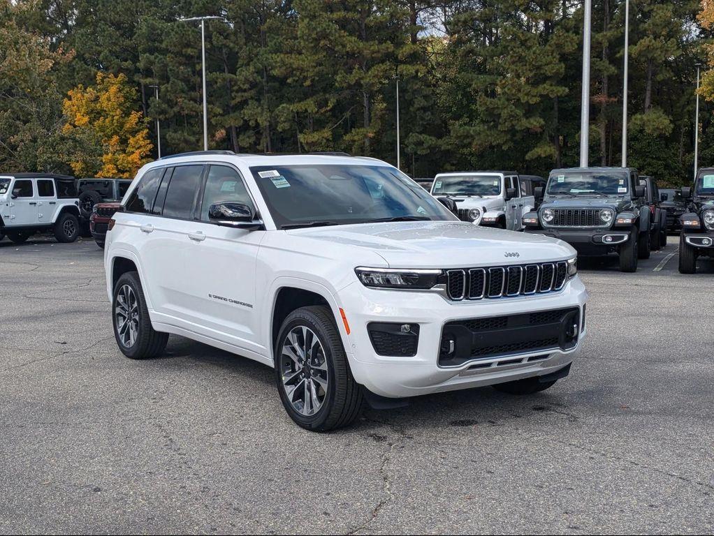 new 2025 Jeep Grand Cherokee car, priced at $60,602