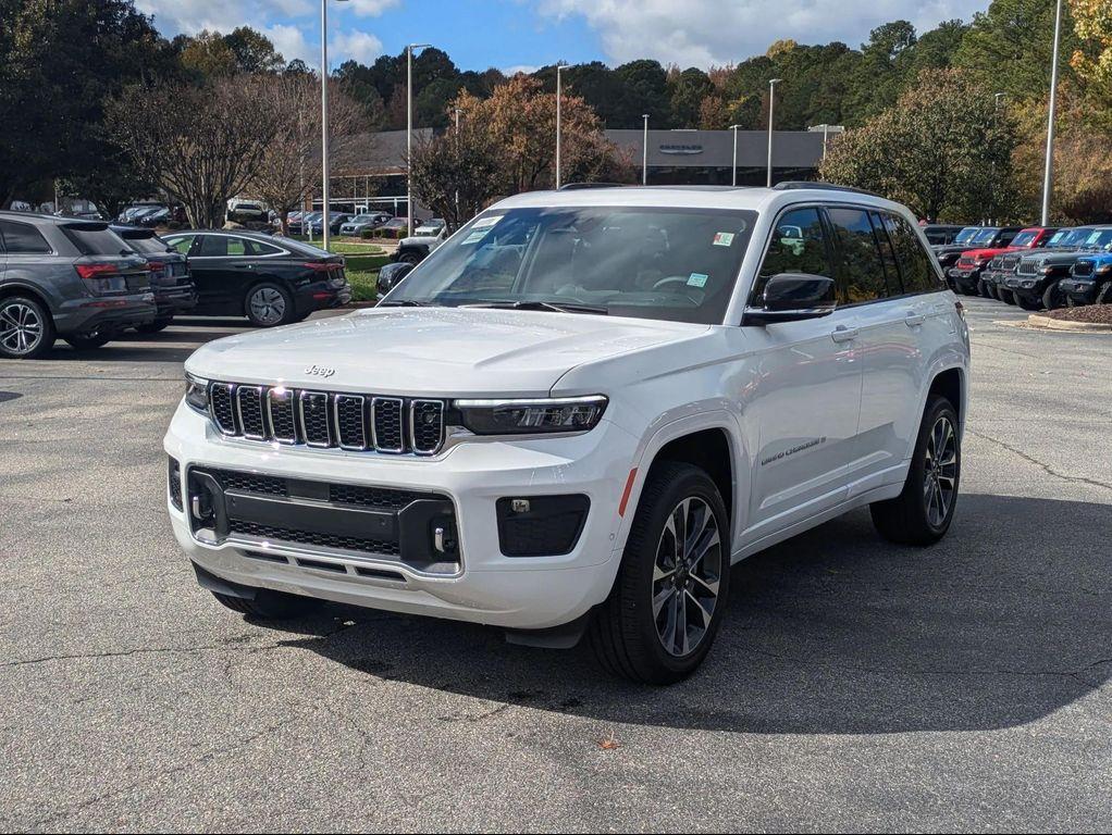 new 2025 Jeep Grand Cherokee car, priced at $60,602