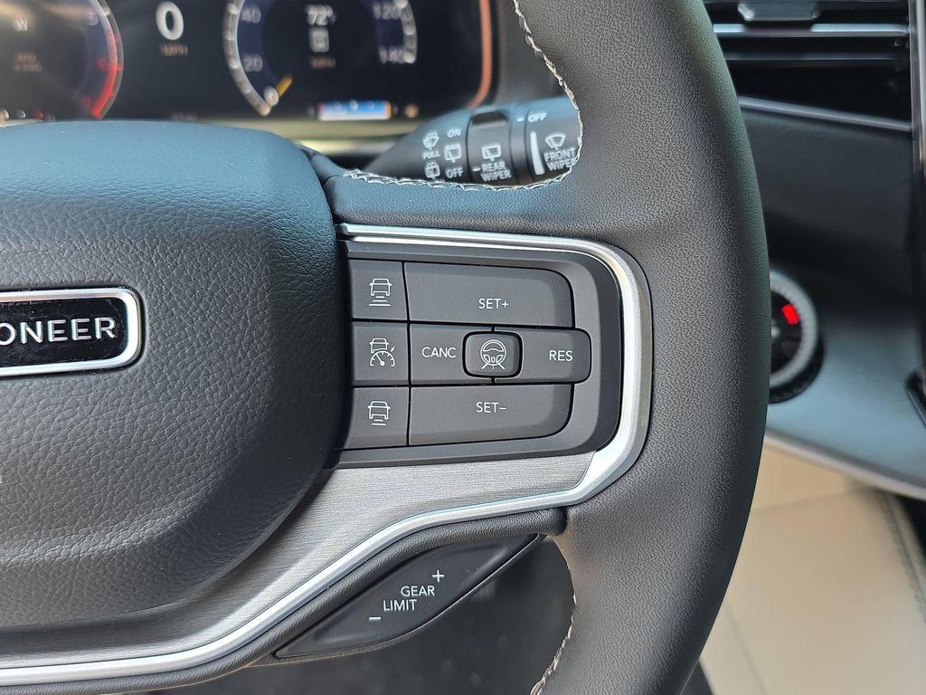 new 2026 Jeep Grand Wagoneer L car, priced at $70,081
