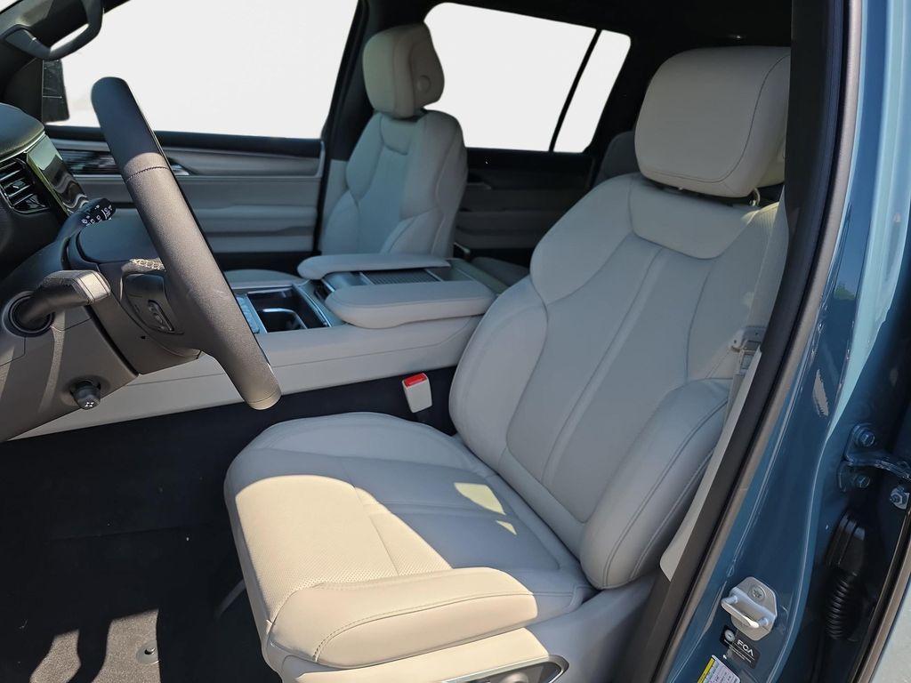 new 2026 Jeep Grand Wagoneer L car, priced at $70,081