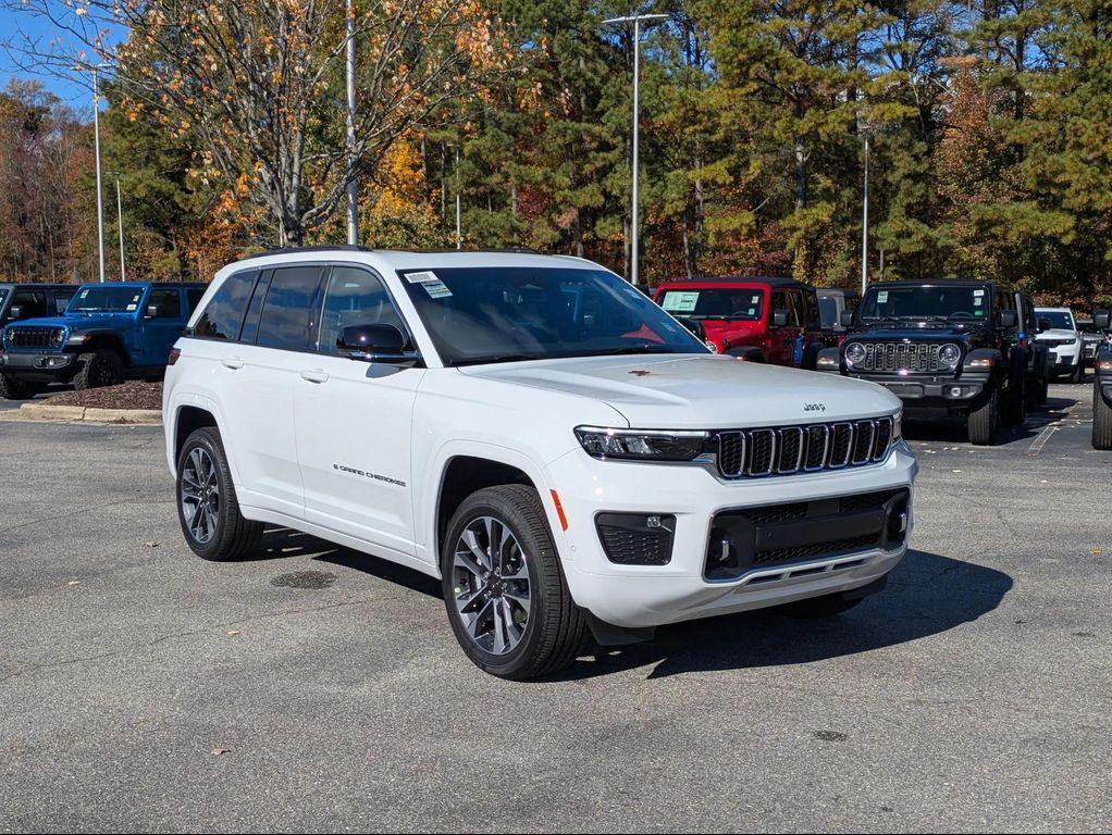 new 2025 Jeep Grand Cherokee car, priced at $60,927