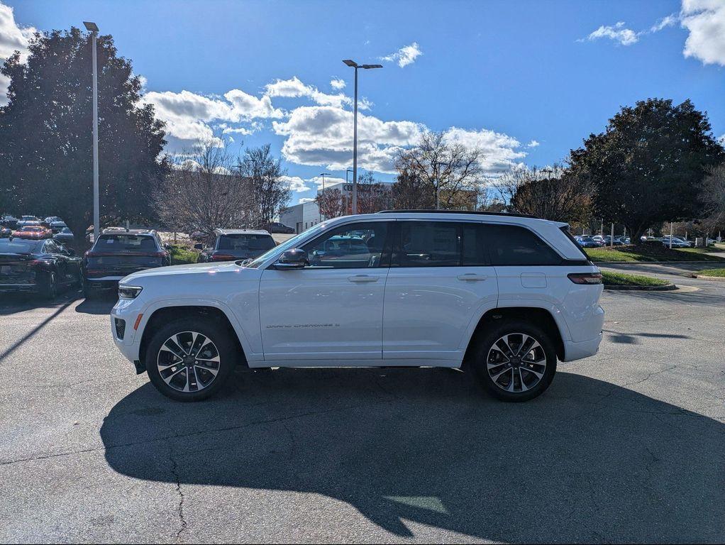 new 2025 Jeep Grand Cherokee car, priced at $60,927