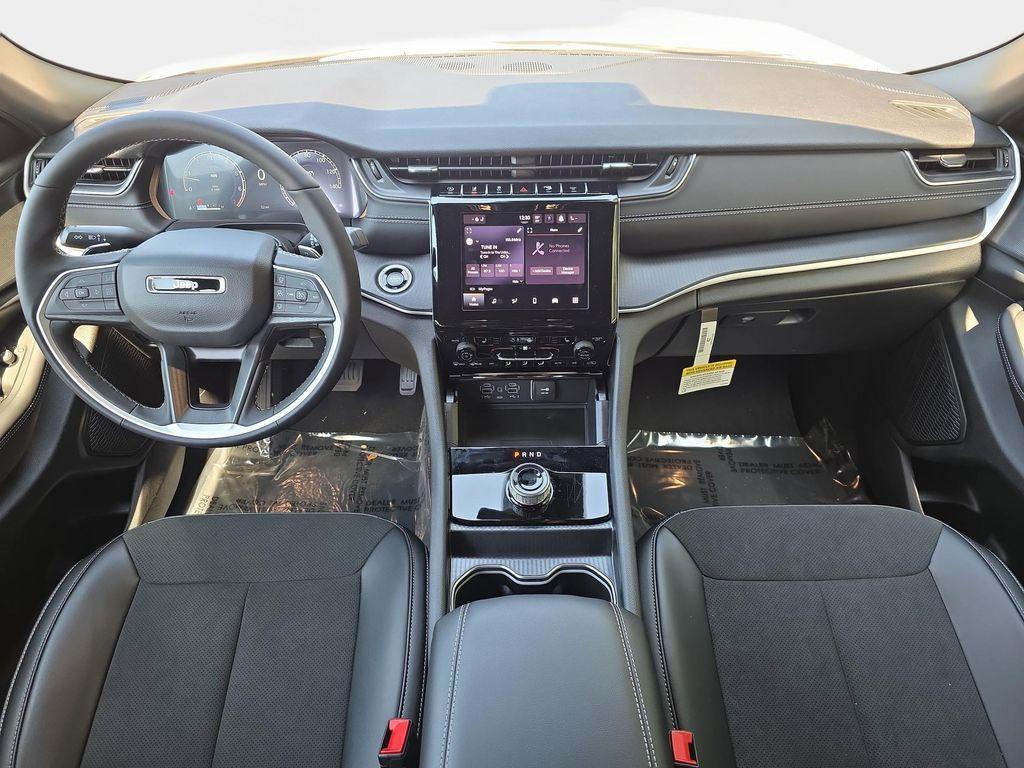 new 2025 Jeep Grand Cherokee car, priced at $39,456