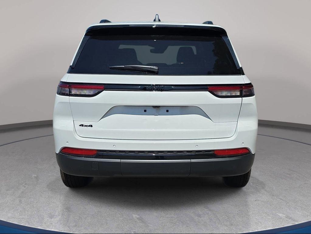 new 2025 Jeep Grand Cherokee car, priced at $39,456