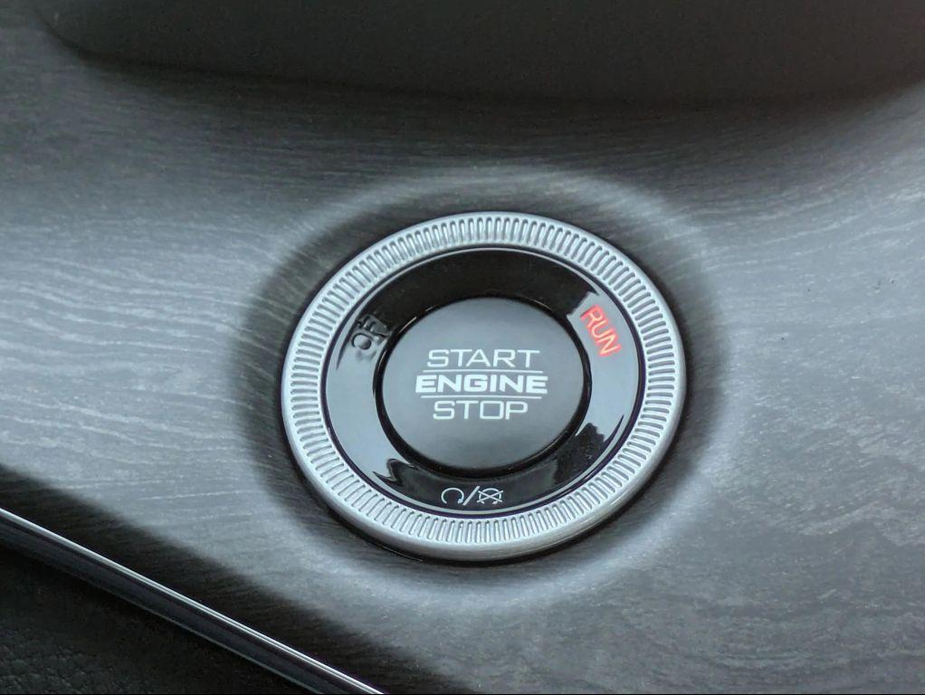 new 2025 Jeep Grand Cherokee L car, priced at $63,108