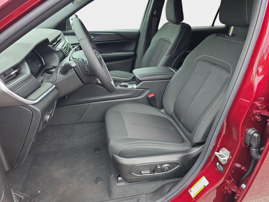new 2026 Jeep Grand Cherokee L car, priced at $42,582