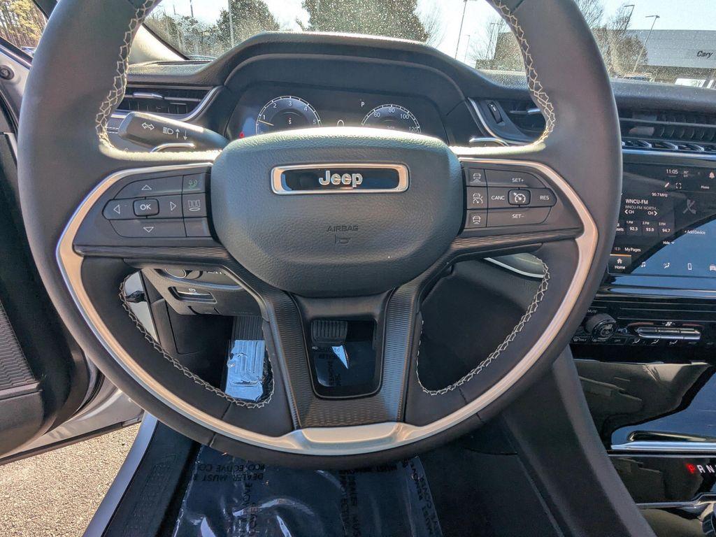 used 2023 Jeep Grand Cherokee car, priced at $25,292