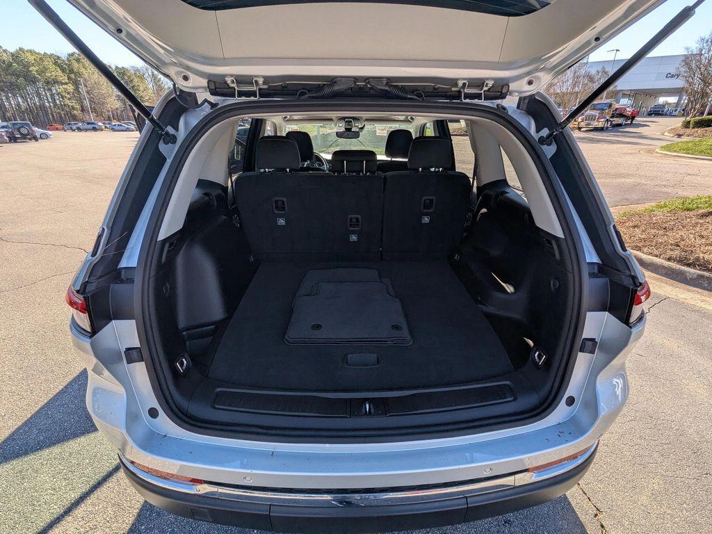 used 2023 Jeep Grand Cherokee car, priced at $25,292