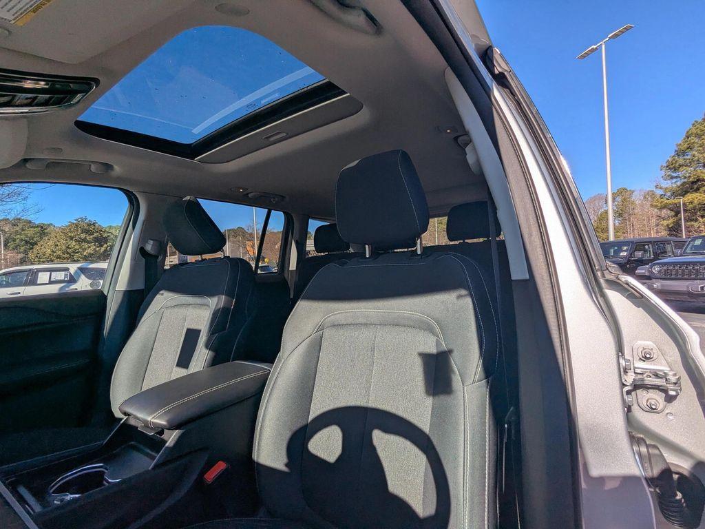 used 2023 Jeep Grand Cherokee car, priced at $25,292