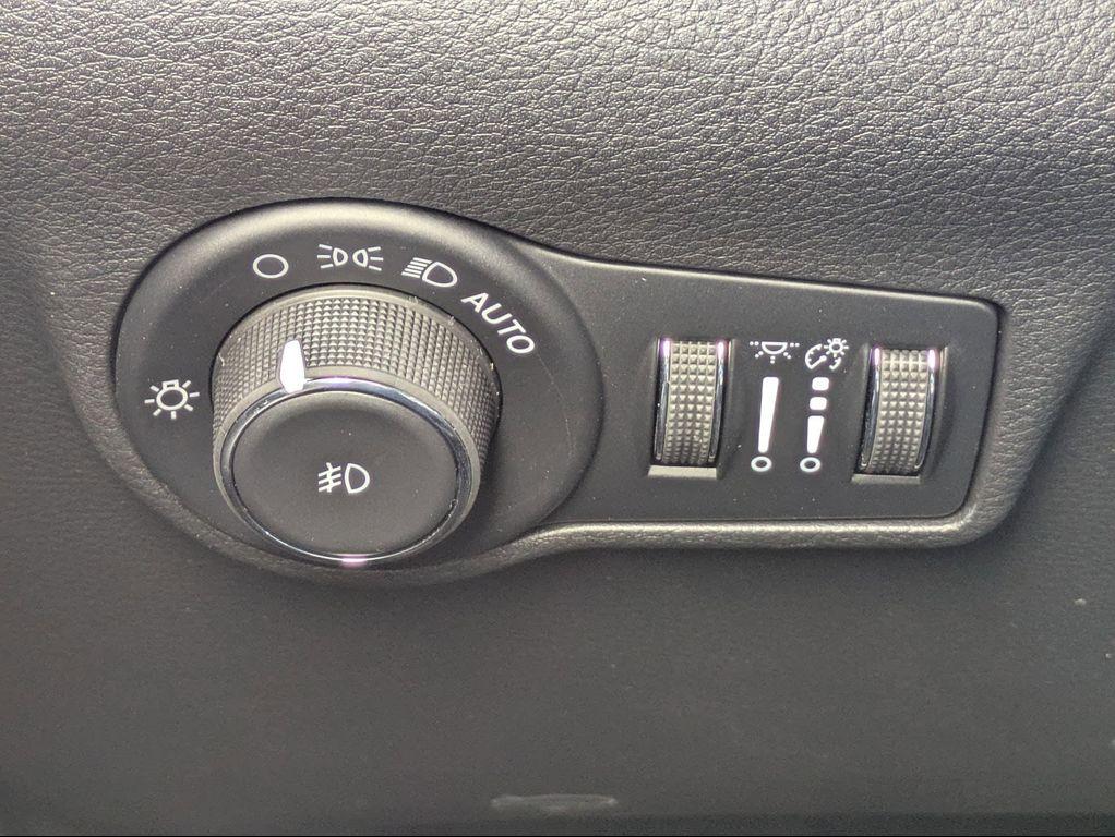 new 2026 Jeep Compass car, priced at $31,338