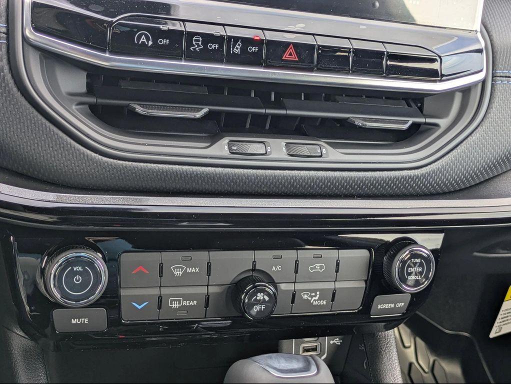 new 2026 Jeep Compass car, priced at $31,338