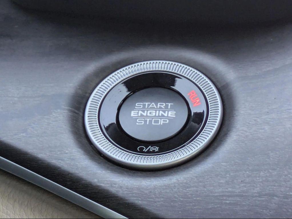 new 2025 Jeep Grand Cherokee car, priced at $46,639