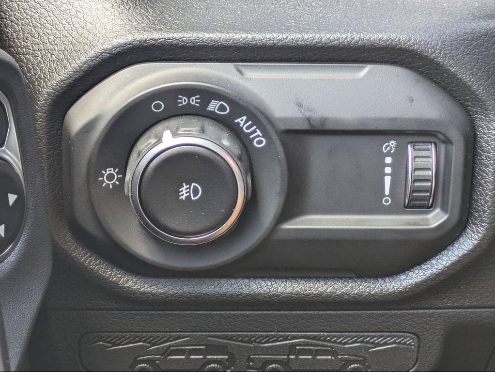 new 2025 Jeep Wrangler car, priced at $41,916