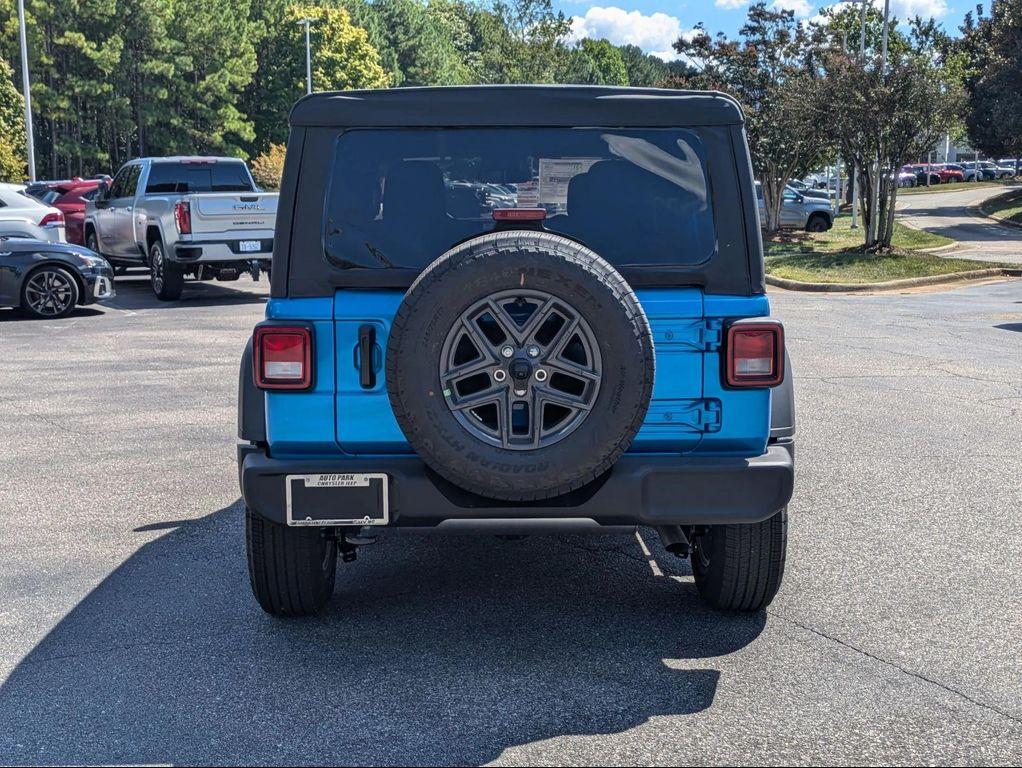 new 2025 Jeep Wrangler car, priced at $41,916
