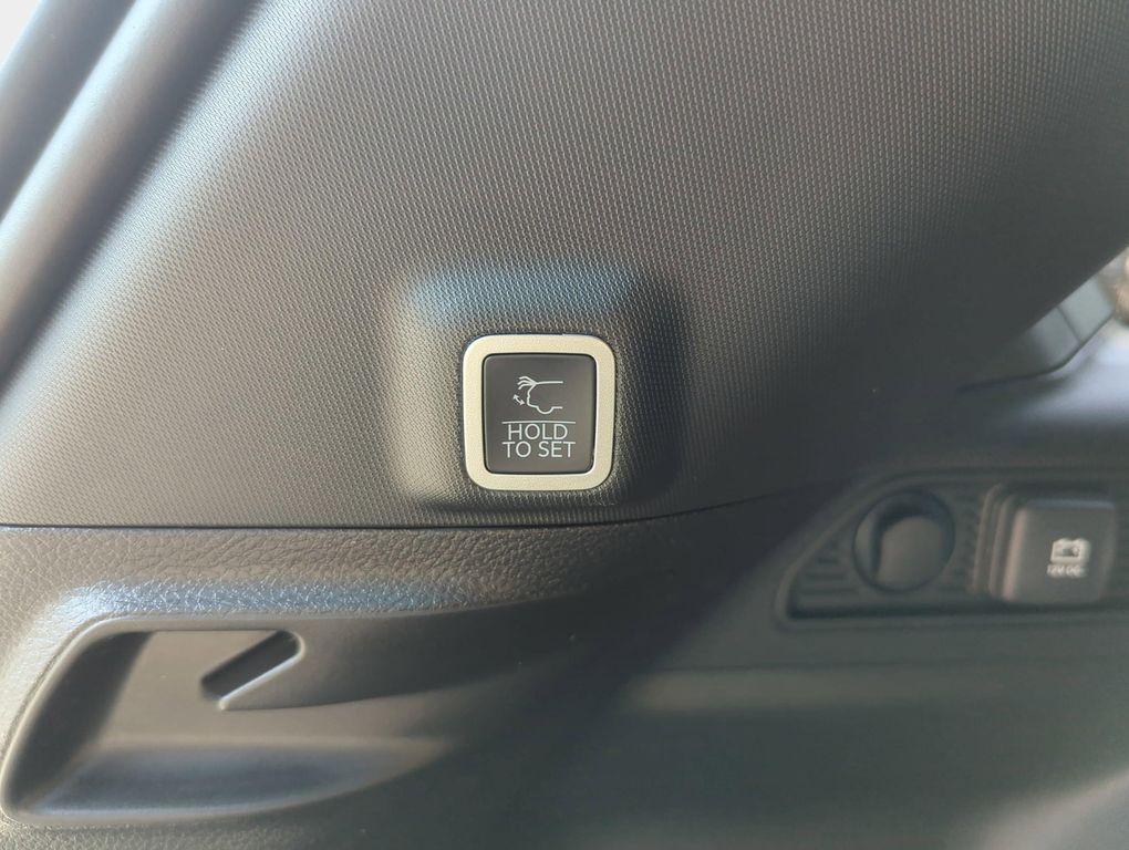 new 2026 Jeep Grand Cherokee car, priced at $45,980