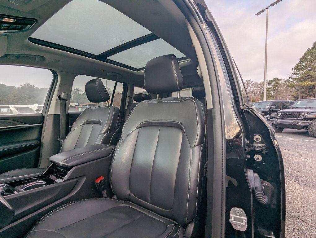 used 2022 Jeep Grand Cherokee car, priced at $27,698