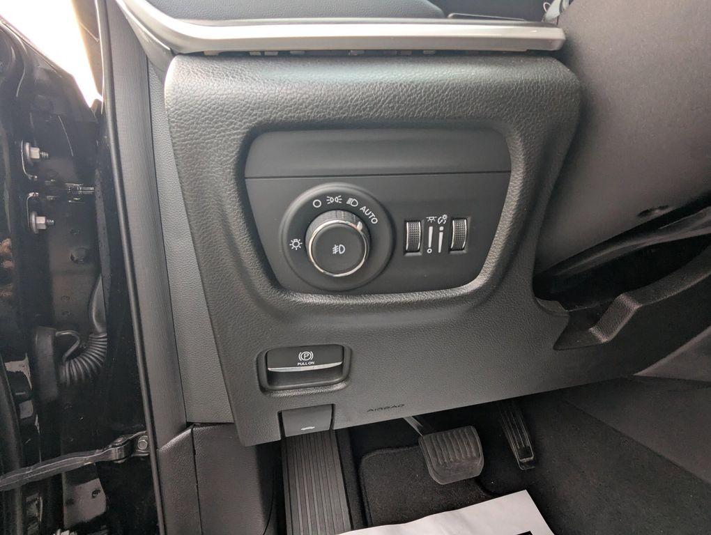 used 2022 Jeep Grand Cherokee car, priced at $27,698