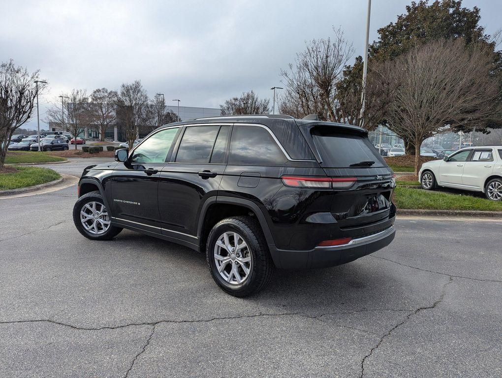used 2022 Jeep Grand Cherokee car, priced at $27,698