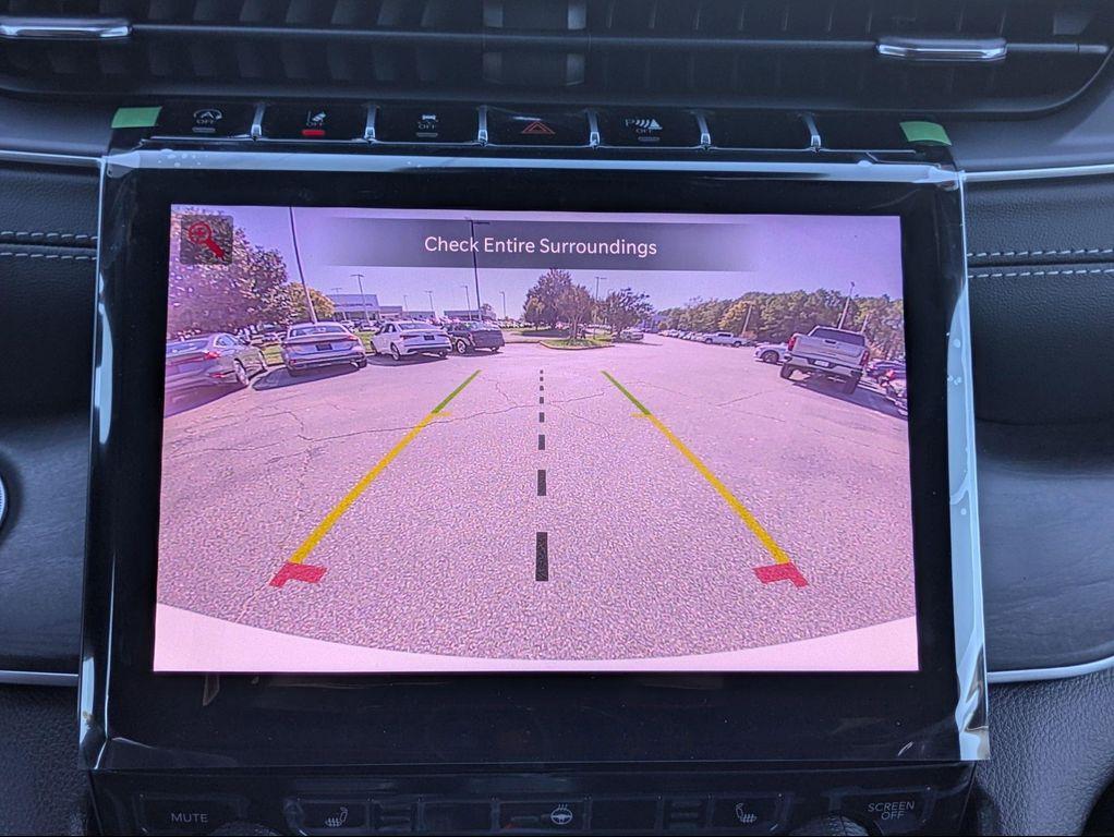 new 2025 Jeep Grand Cherokee car, priced at $50,543