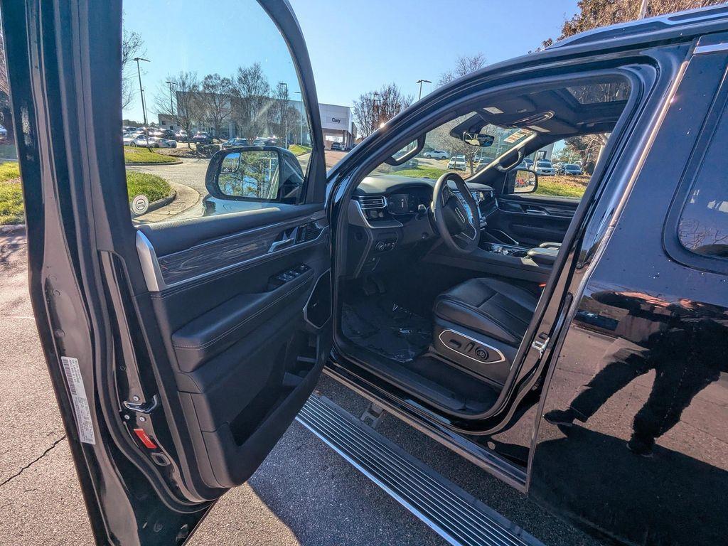 used 2022 Jeep Wagoneer car, priced at $36,294