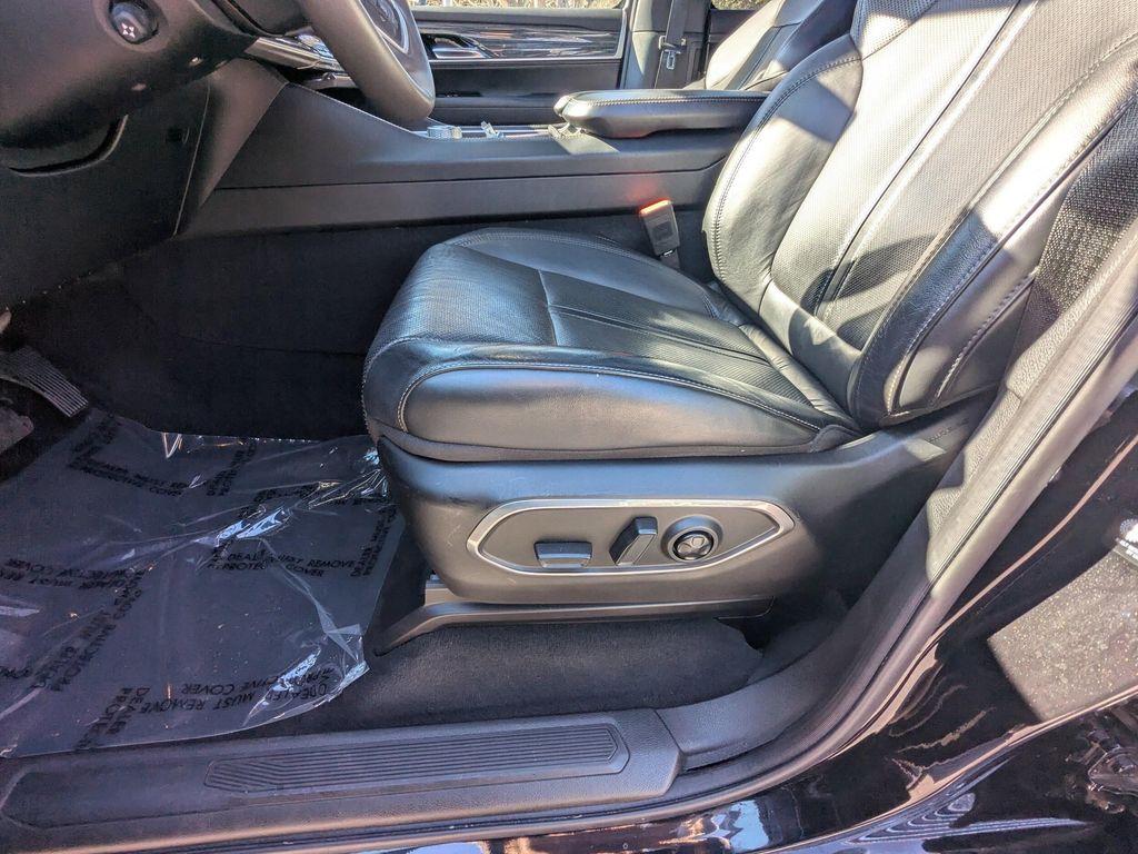 used 2022 Jeep Wagoneer car, priced at $36,294