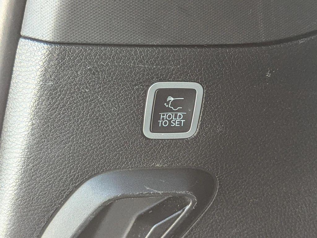 used 2022 Jeep Wagoneer car, priced at $36,294