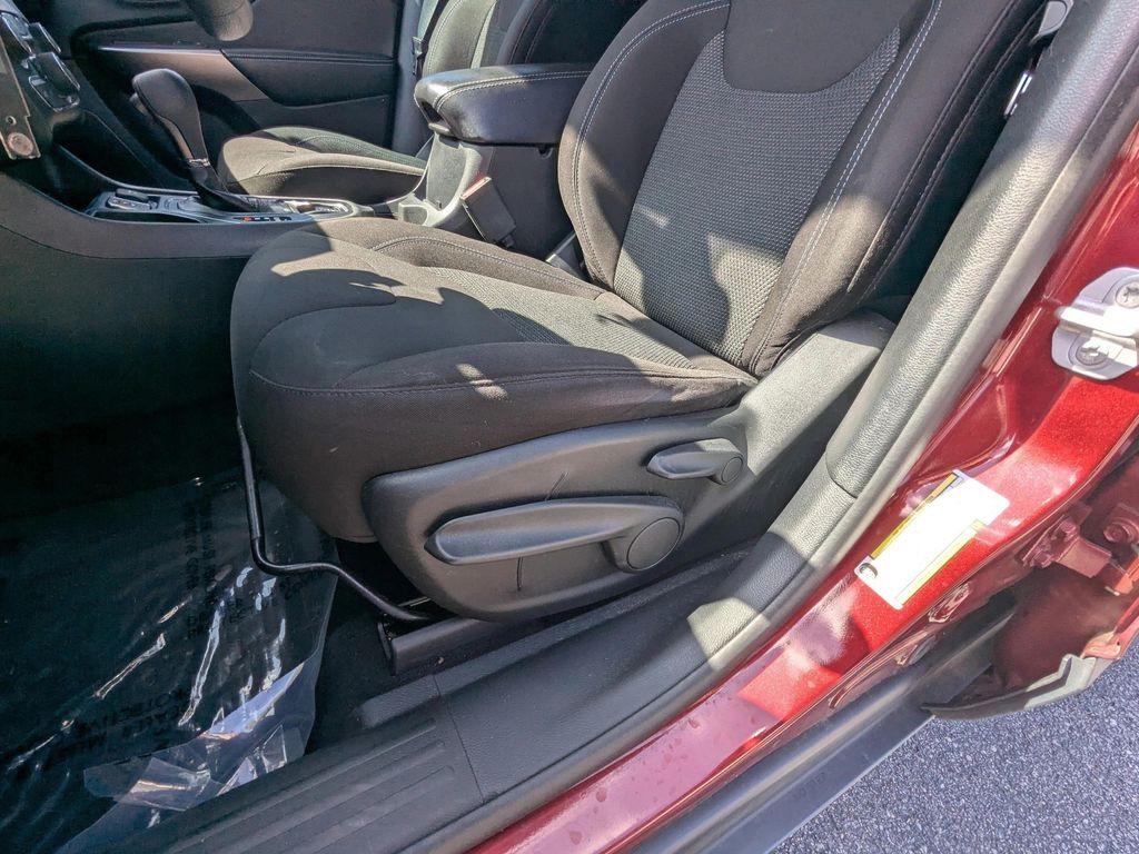 used 2019 Jeep Cherokee car, priced at $13,498