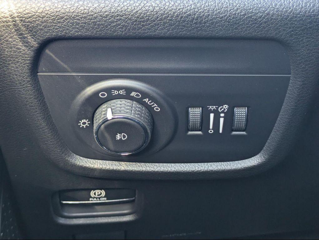 new 2025 Jeep Grand Cherokee L car, priced at $62,590