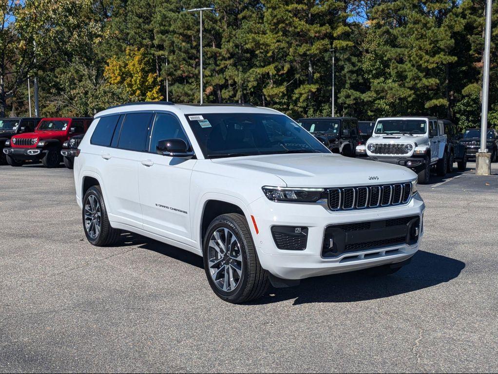 new 2025 Jeep Grand Cherokee L car, priced at $62,590