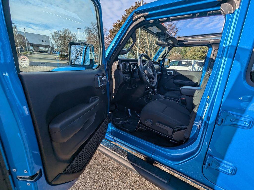 used 2022 Jeep Wrangler Unlimited car, priced at $32,398