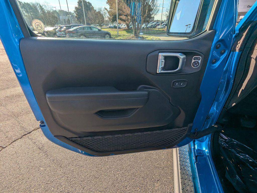 used 2022 Jeep Wrangler Unlimited car, priced at $32,398