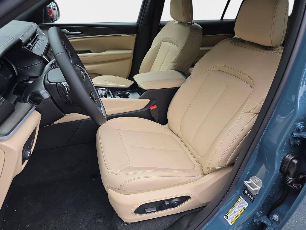 new 2026 Jeep Grand Cherokee L car, priced at $45,279
