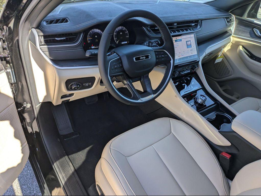 new 2025 Jeep Grand Cherokee L car, priced at $51,266